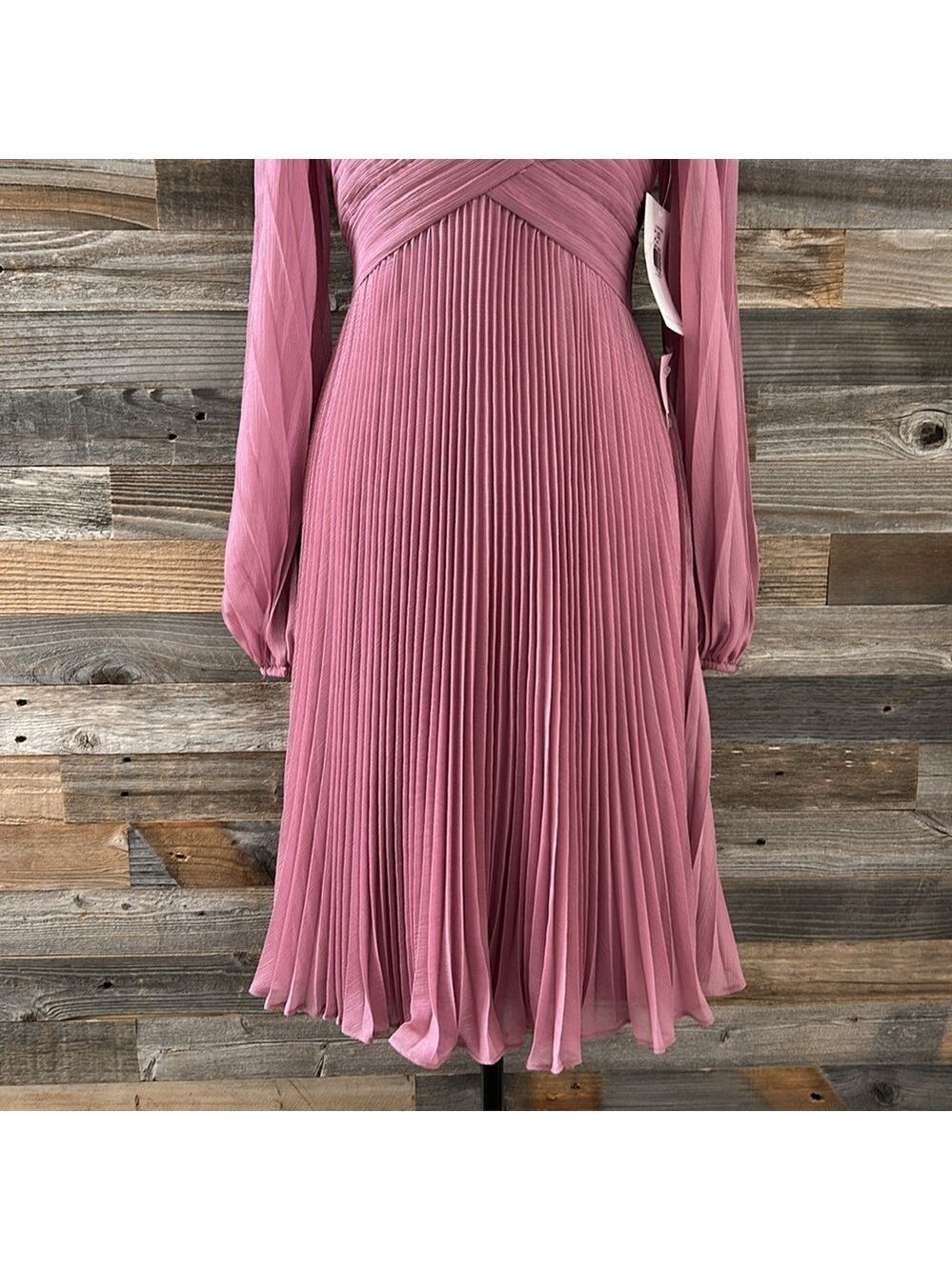 NWT Theia Sample Pleated Midi Dress Long Sleeve Size 4 - Picture 4 of 14